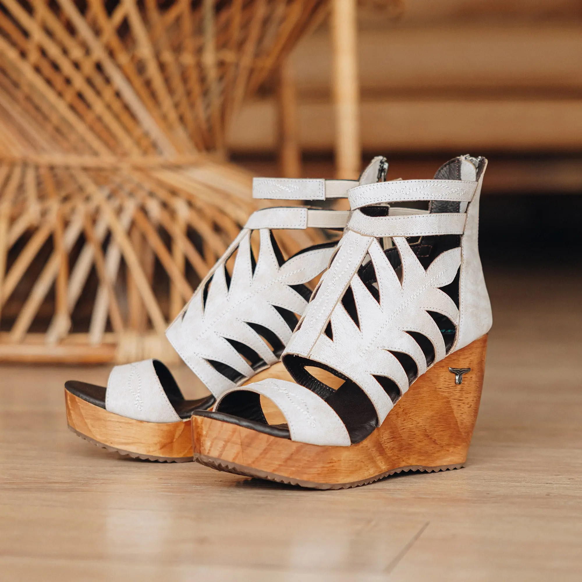 Becca Wedge - Ceramic Crackle - Image 13