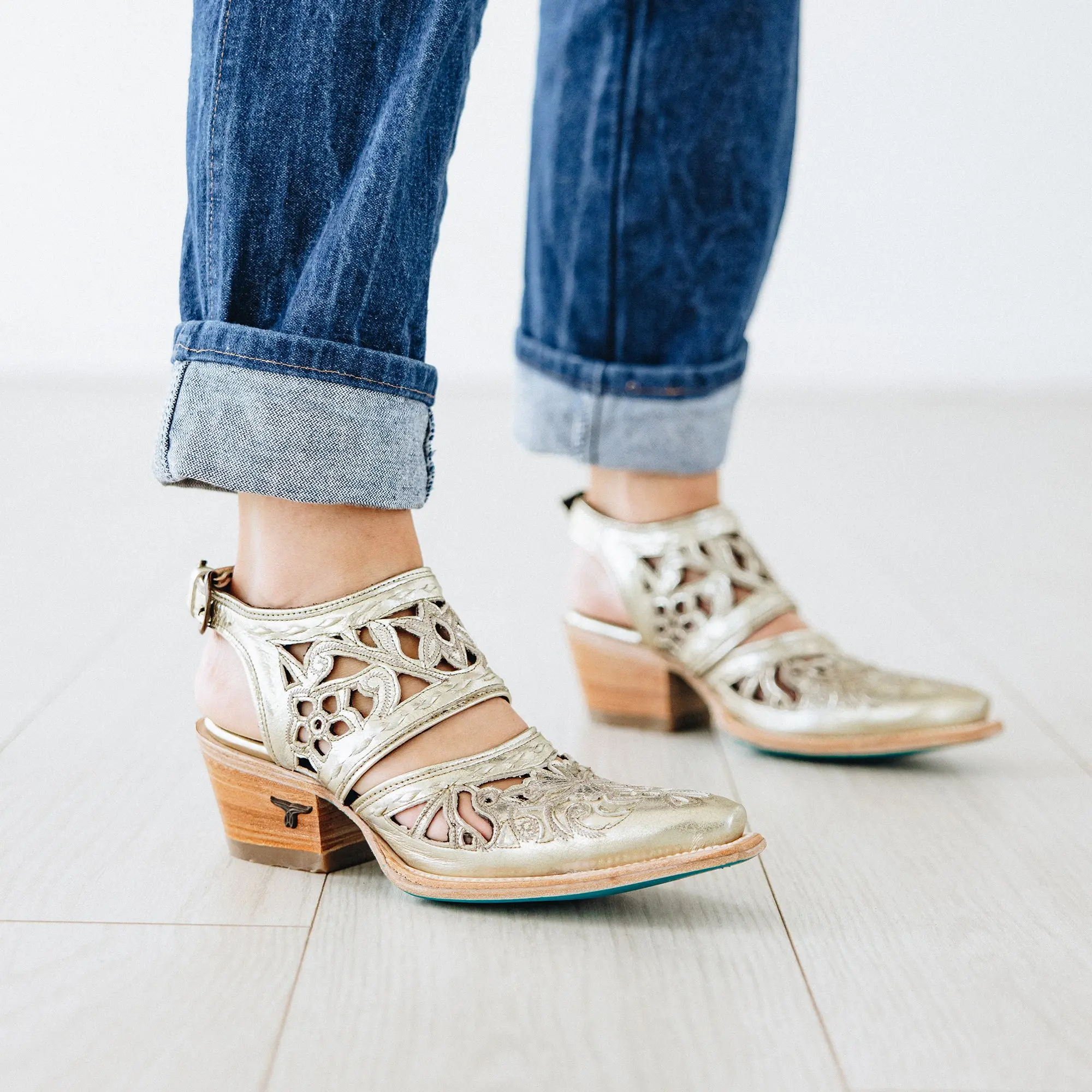 Robin Cut Out Slingback Mule - Champagne Metallic - Image 9