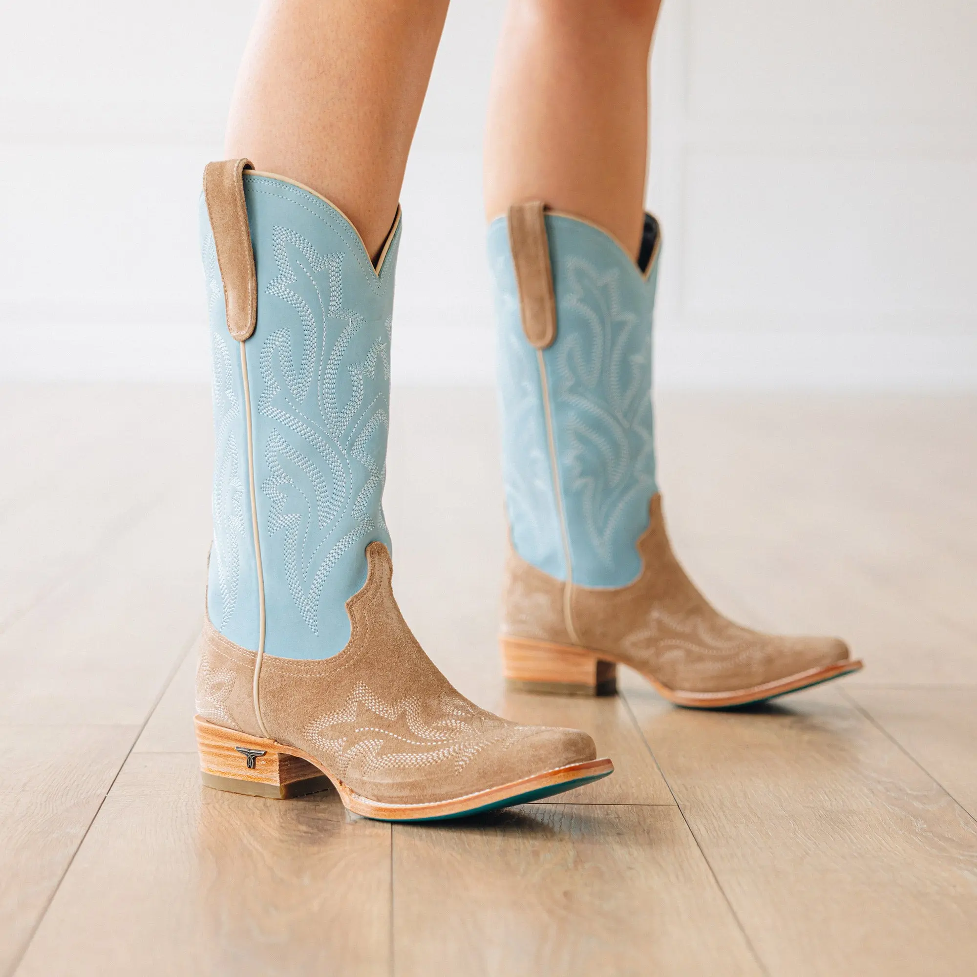 Saratoga Square Boot - Latte Suede and Powder Blue - Image 15